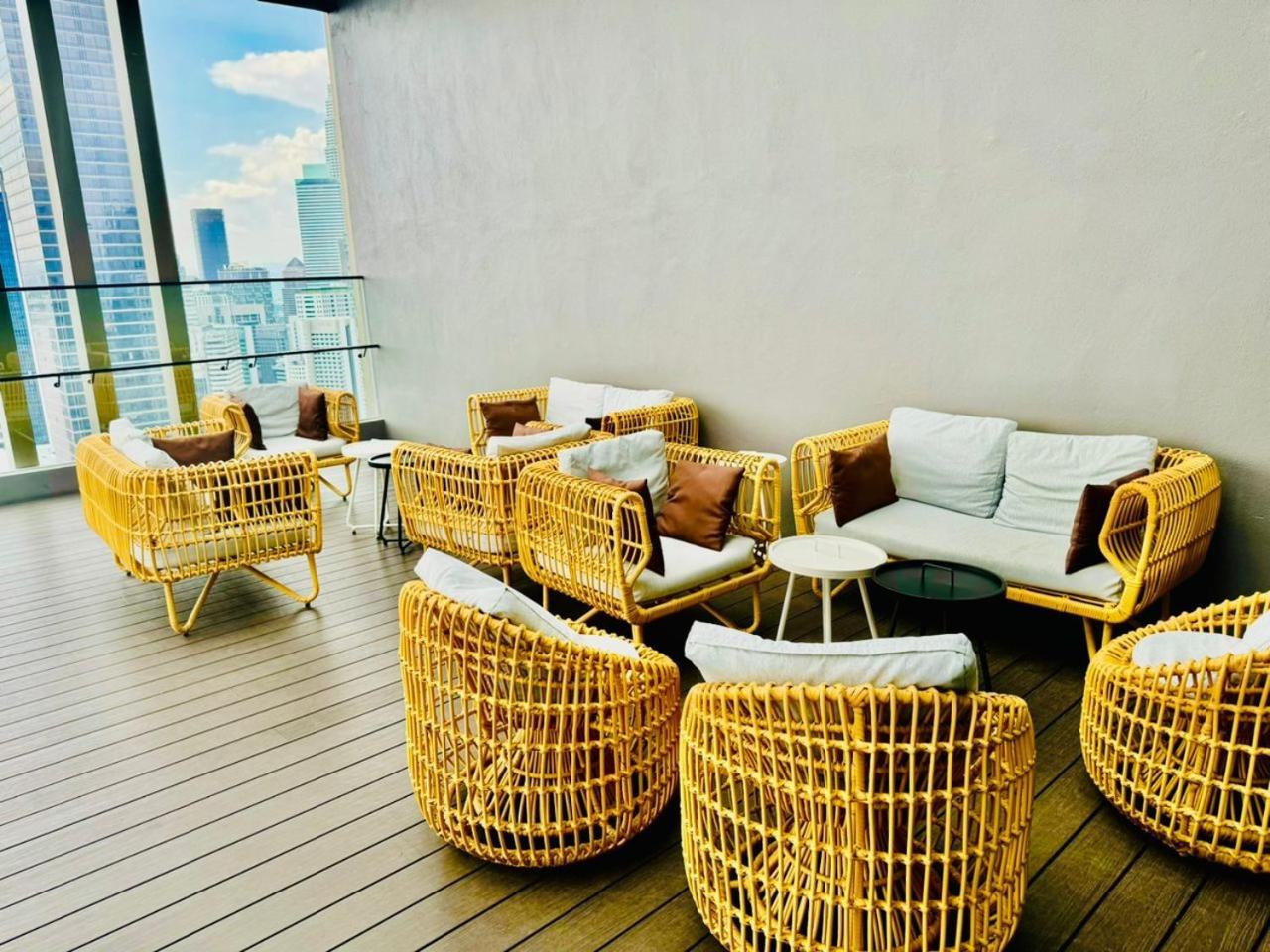 Apartment Axon